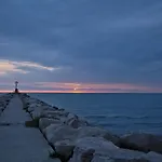 Sirena Lägenhet Llido Degli Estensi